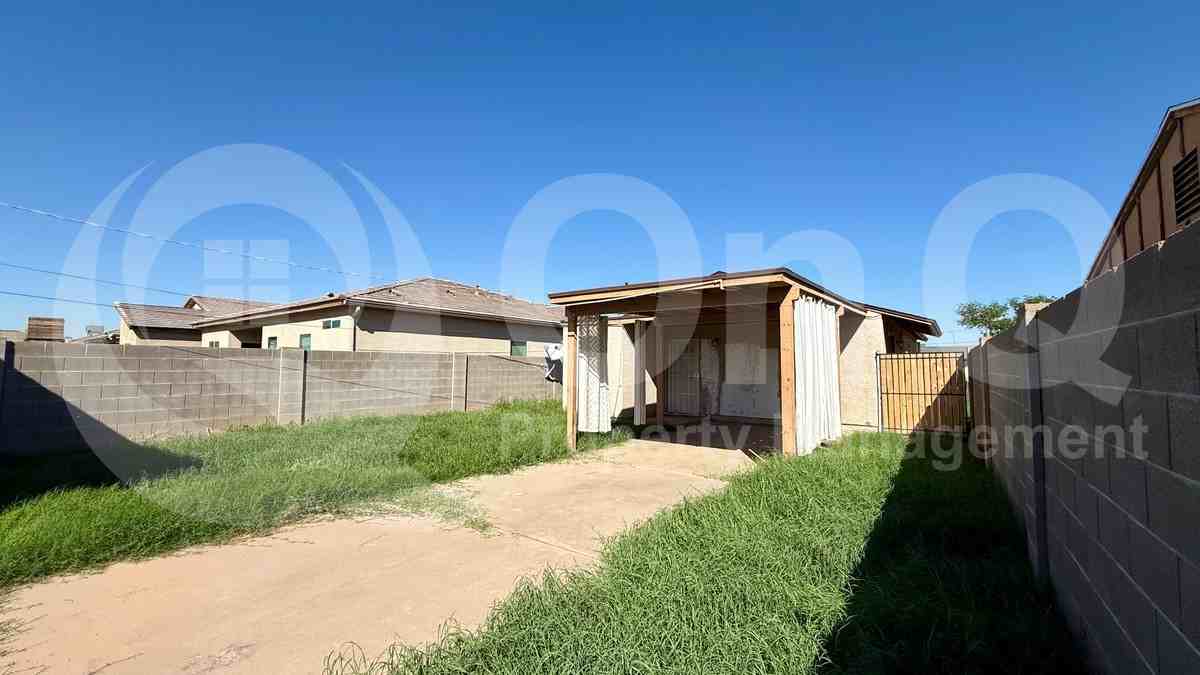 2721 E Wier Ave - Photo 4 of 20