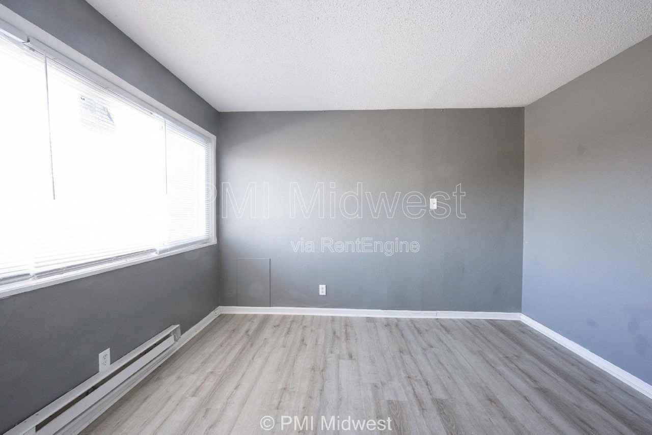 6054 East 16th Street - Photo 7 of 14