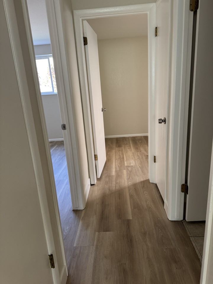 451 E St #1 - Photo 3 of 9