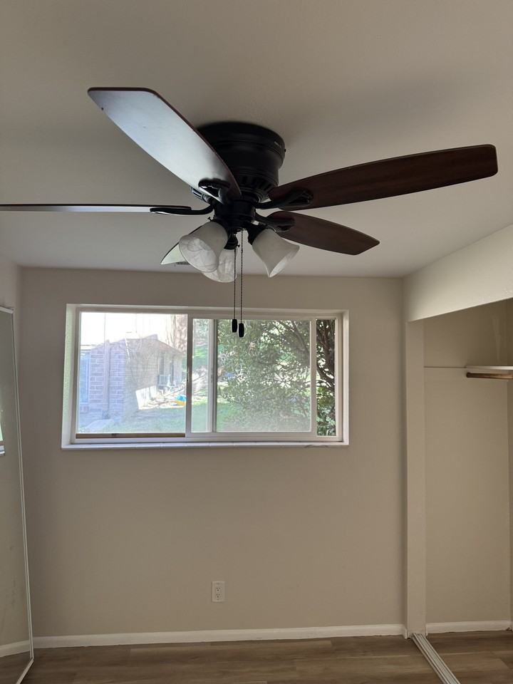 451 E St #1 - Photo 7 of 9