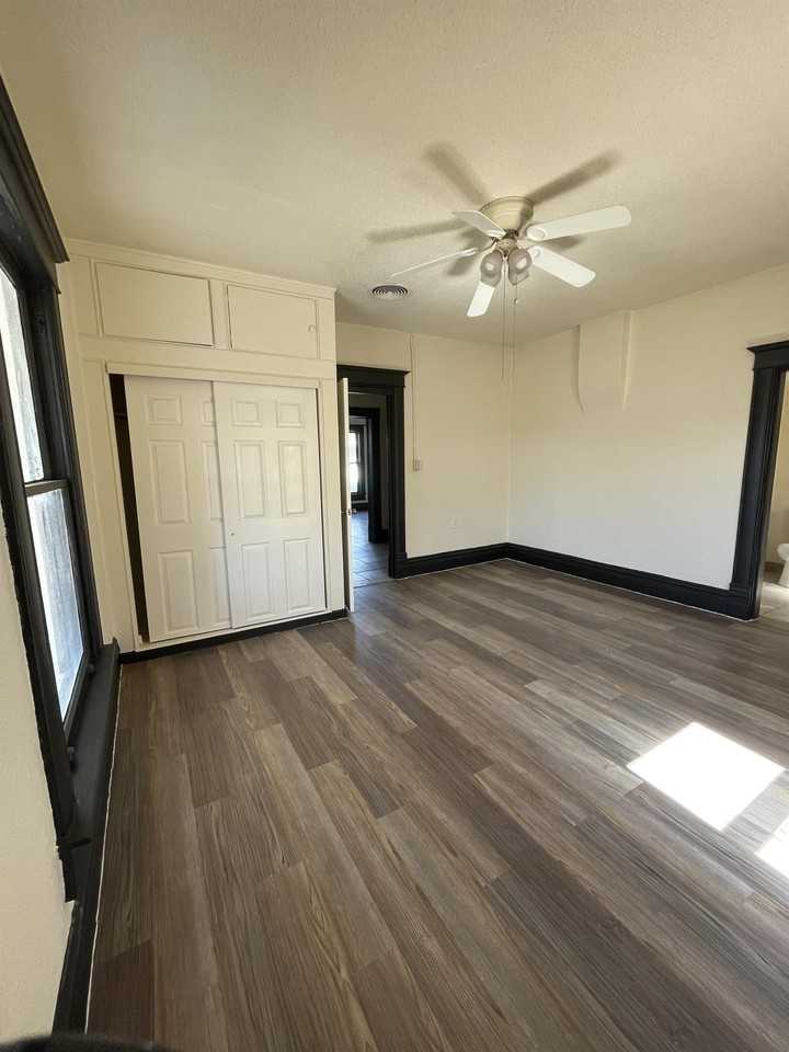 3215 Wyoming Ave - Photo 3 of 20