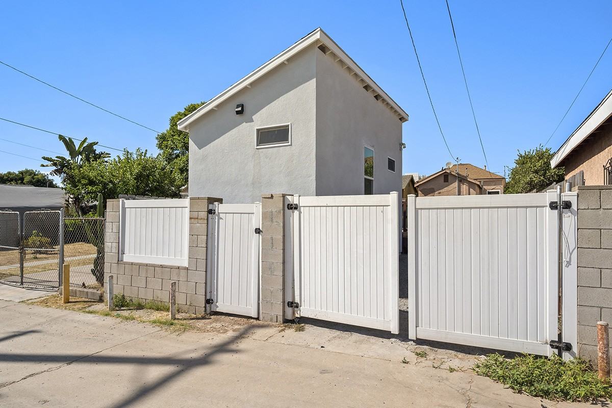 2653 Newton Ave #ADU - Photo 3 of 20