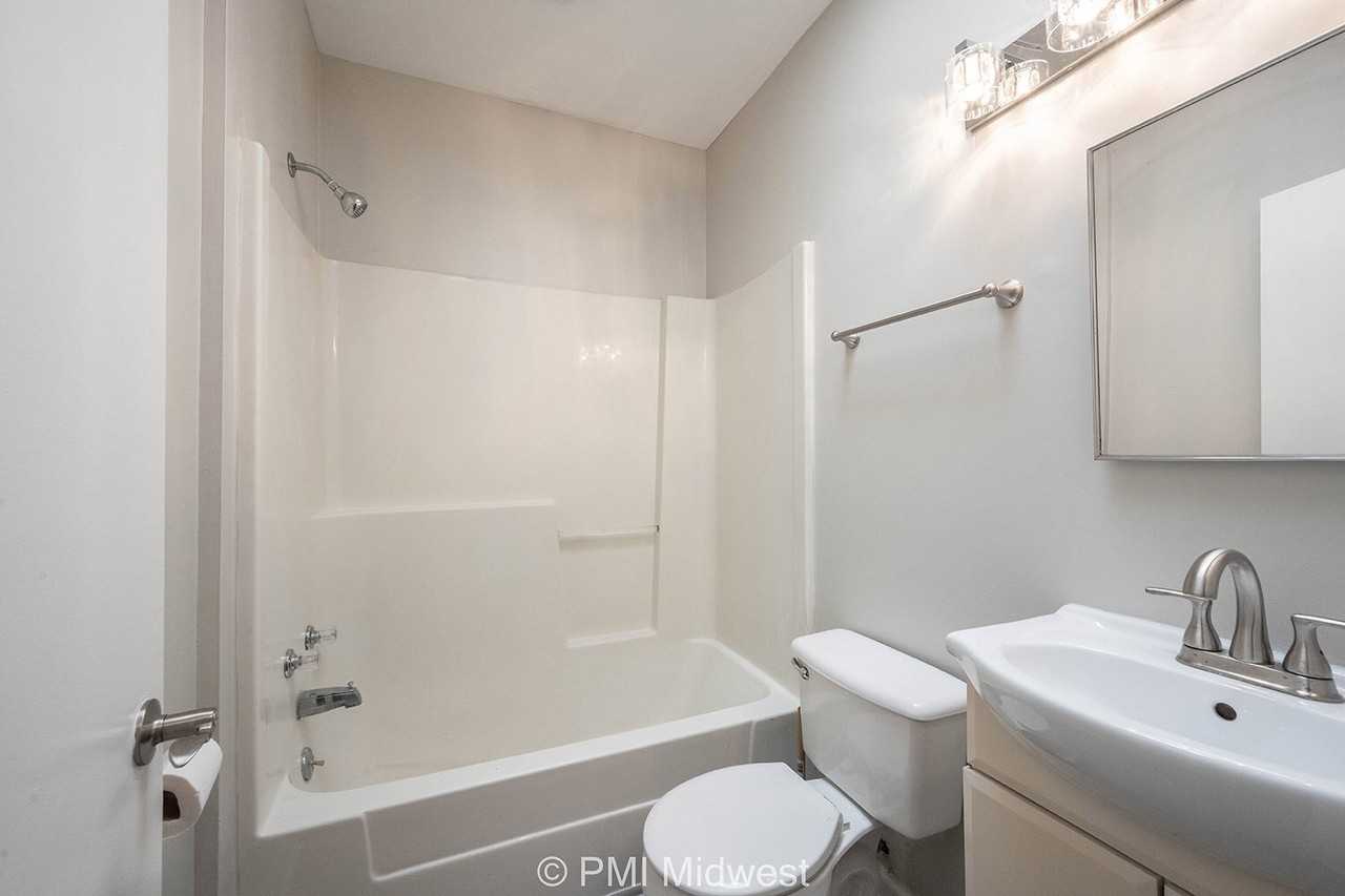 874 Virginia Avenue - Photo 7 of 13