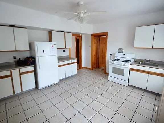 61 Mount Vernon St - Photo 2 of 6