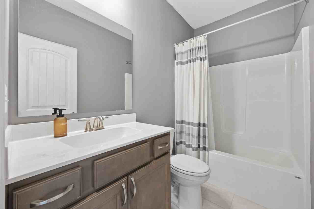 5008 Sassari Ct - Photo 3 of 39