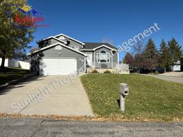 featured image of 3305 Glenfinnan Rd