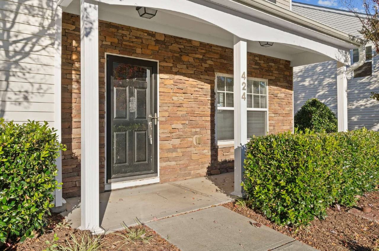 1304 Cozart St #424 - Photo 3 of 30