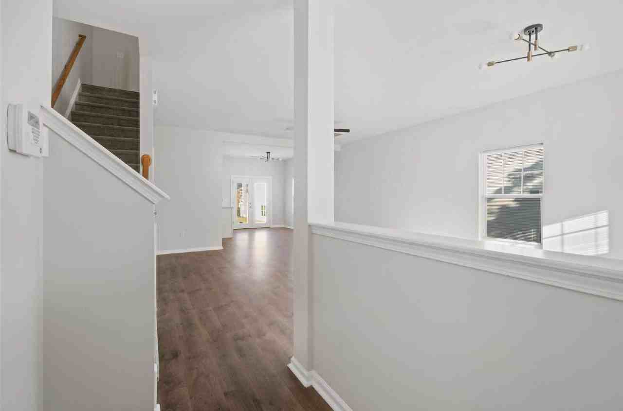 1304 Cozart St #424 - Photo 5 of 30