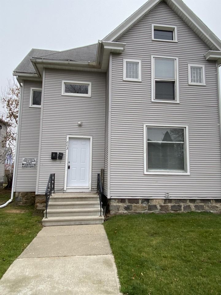 603 2nd Street #1 - Photo 6 of 9