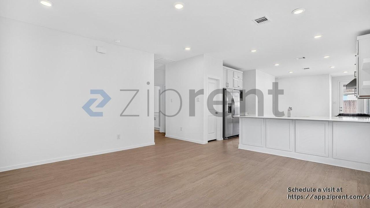 6415 Serenity Terrace Dr - Photo 7 of 30