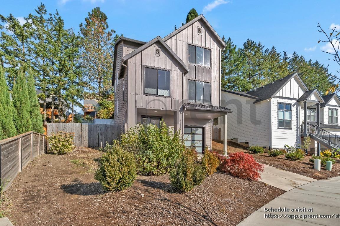 15387 Southeast Hawthorne Meadows Street - Photo 2 of 25