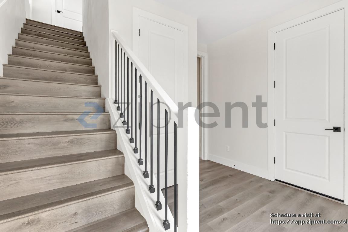 15387 Southeast Hawthorne Meadows Street - Photo 3 of 25