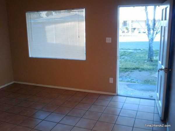 3015 W Rancho Dr - Photo 2 of 10