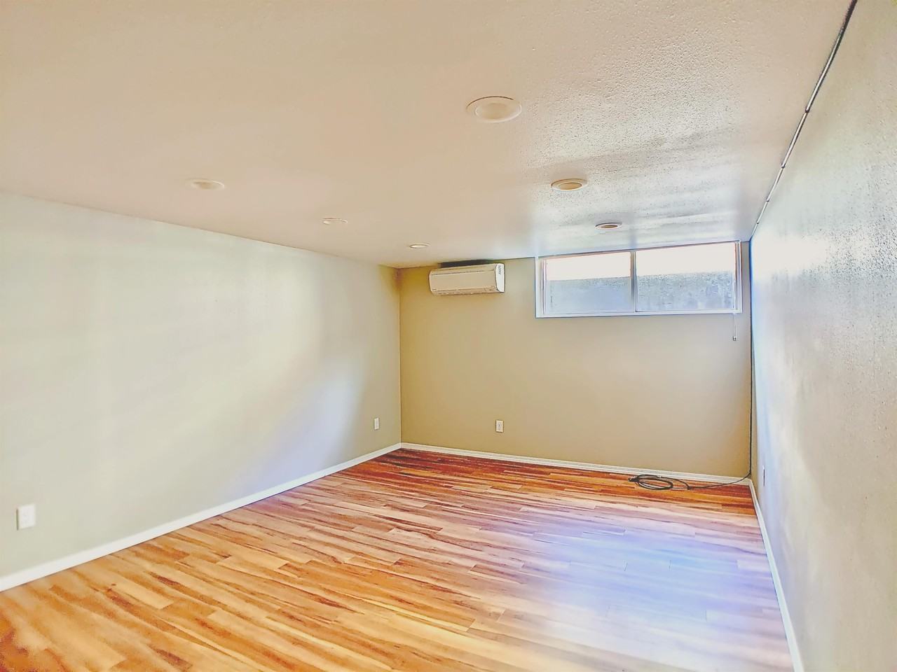 5404 Ne 54th Ave #B - Photo 2 of 24