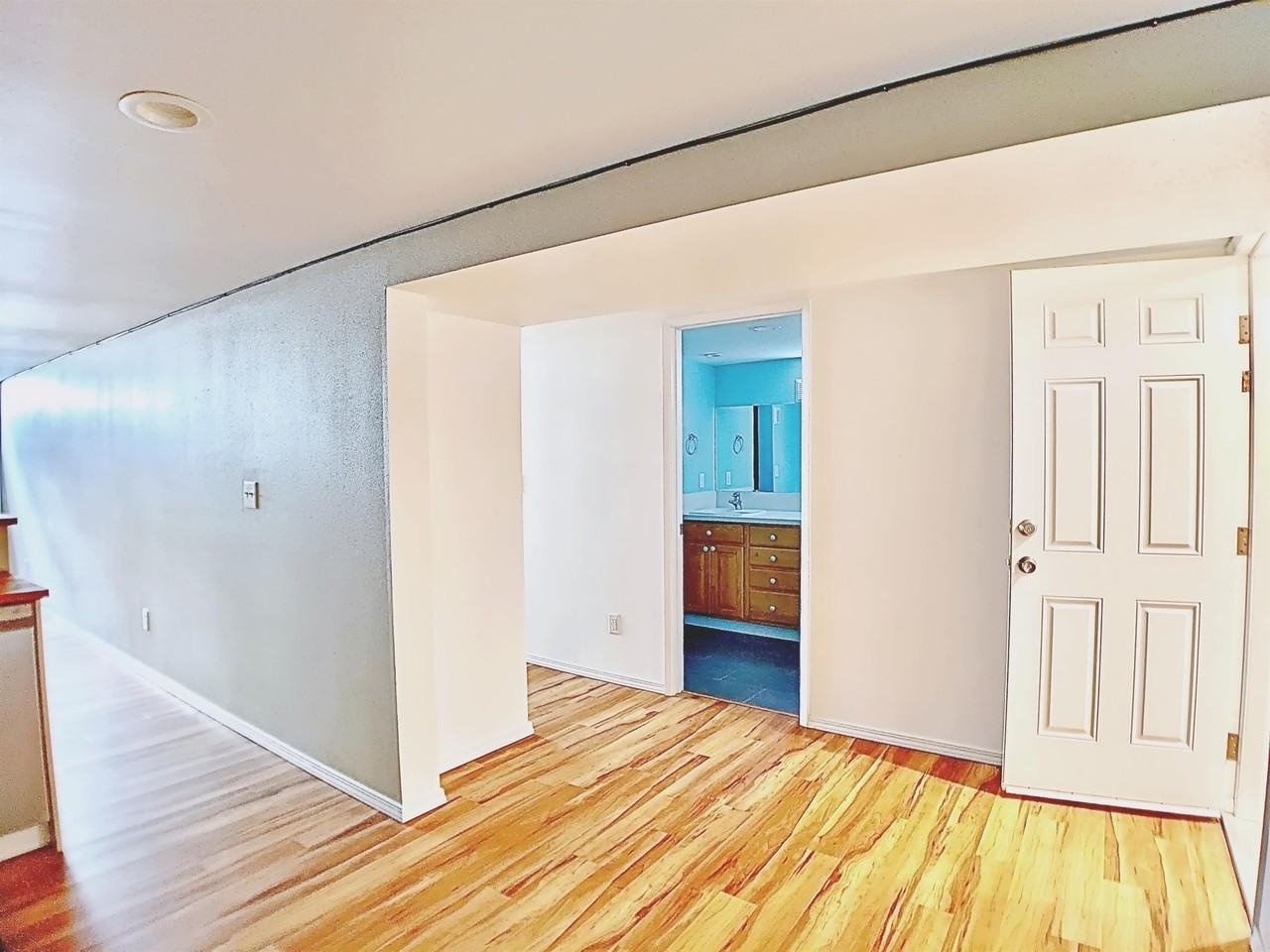 5404 Ne 54th Ave #B - Photo 3 of 25