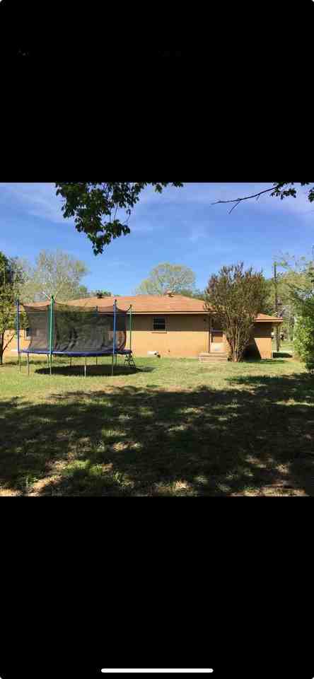 1216 Magnolia St #NA - Photo 2 of 17