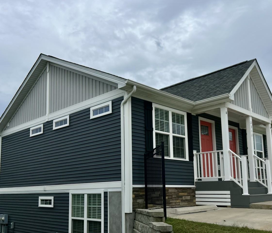 2312 Belle Ave Ne #A - Photo 3 of 32