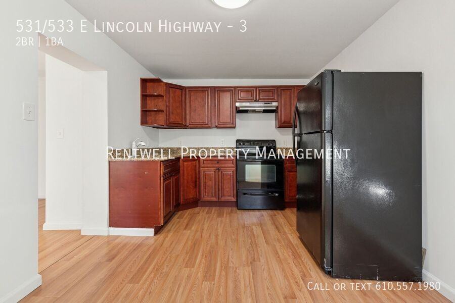 LINCOLN & #3 - Photo 2 of 12