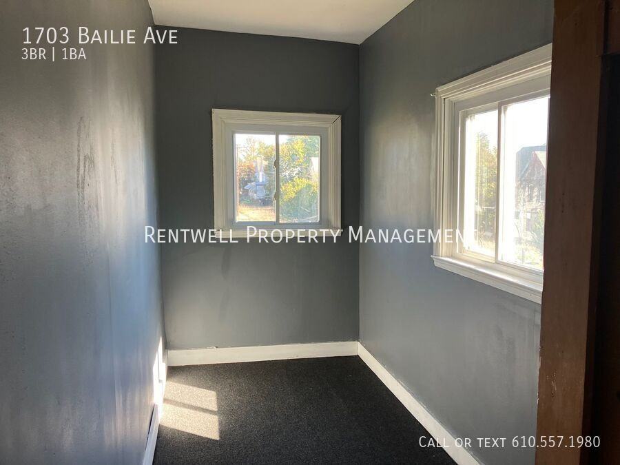 1703 Bailie Avenue - Photo 7 of 16