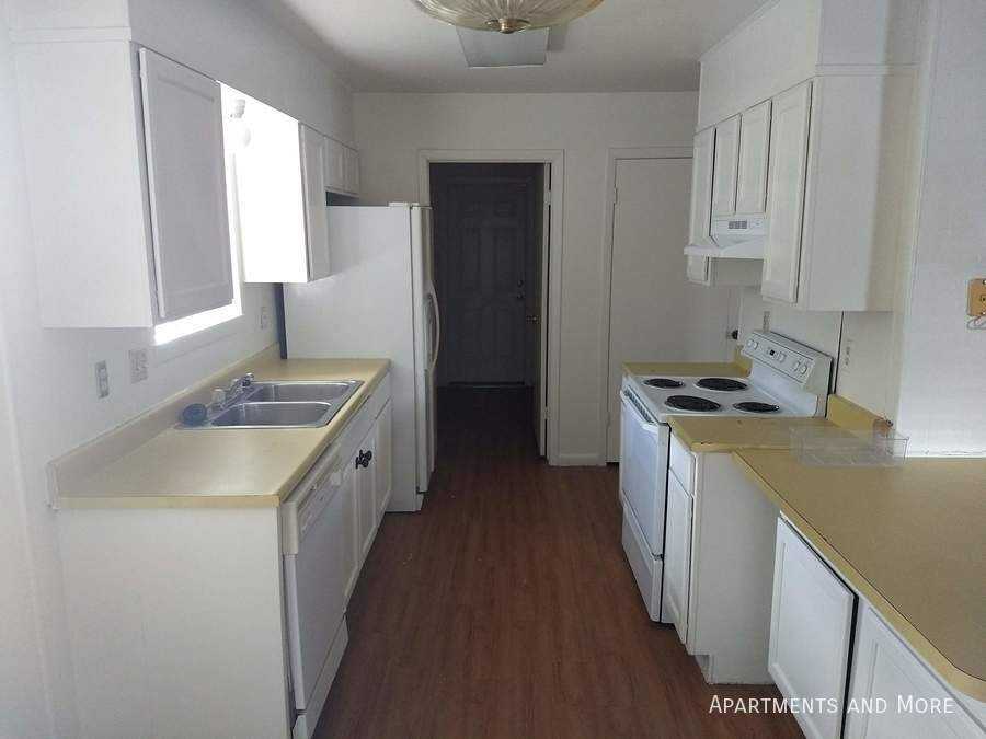 707 Allen St - Photo 4 of 23