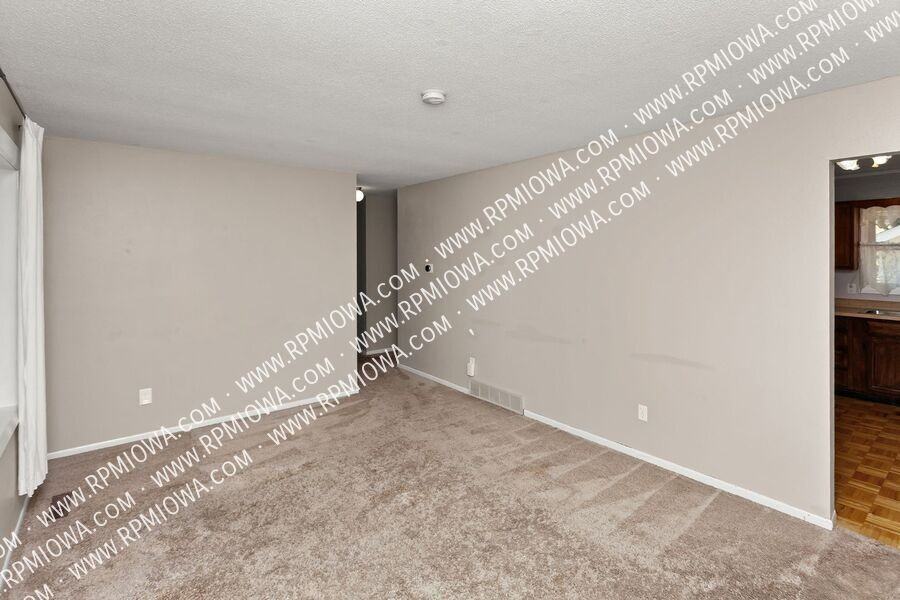 1000 W Broadway St - Photo 2 of 29