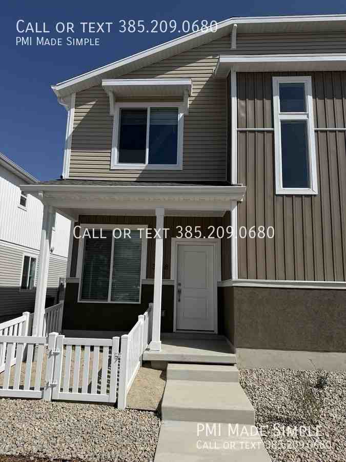 939Q+96 Saratoga Springs - Photo 2 of 18