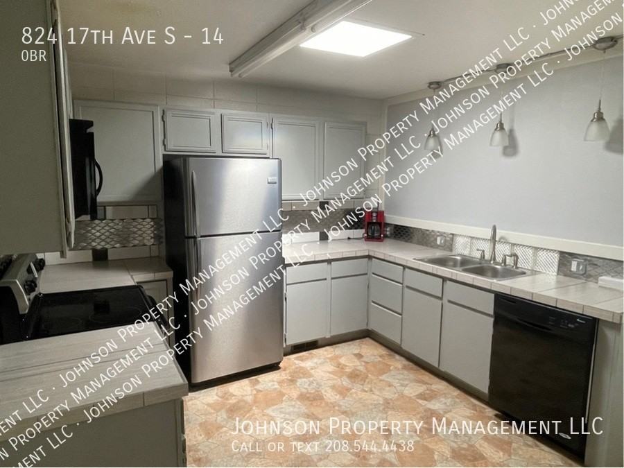 824 17th Avenue South #14 - Photo 6 of 10