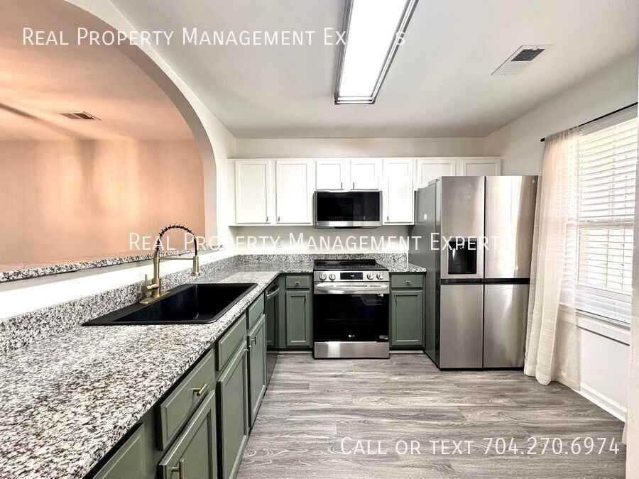 3837 Glenlea Commons Dr - Photo 2 of 18