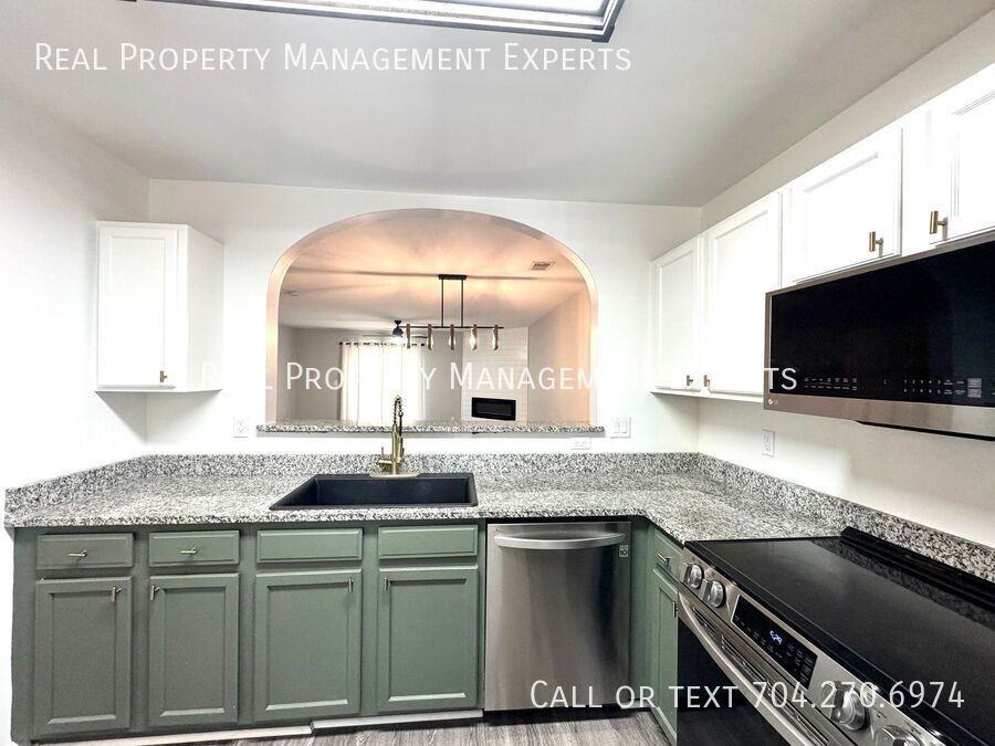 3837 Glenlea Commons Dr - Photo 3 of 18