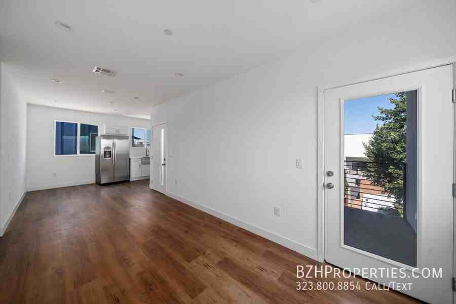 6338 Beck Ave #6338-1-2 - Photo 6 of 18