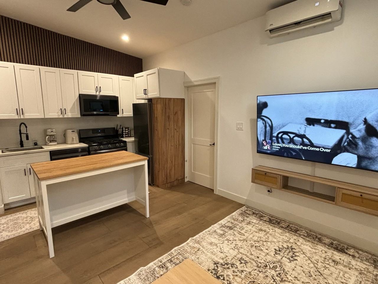 9151 White Oak Ave #POOL - Photo 3 of 17