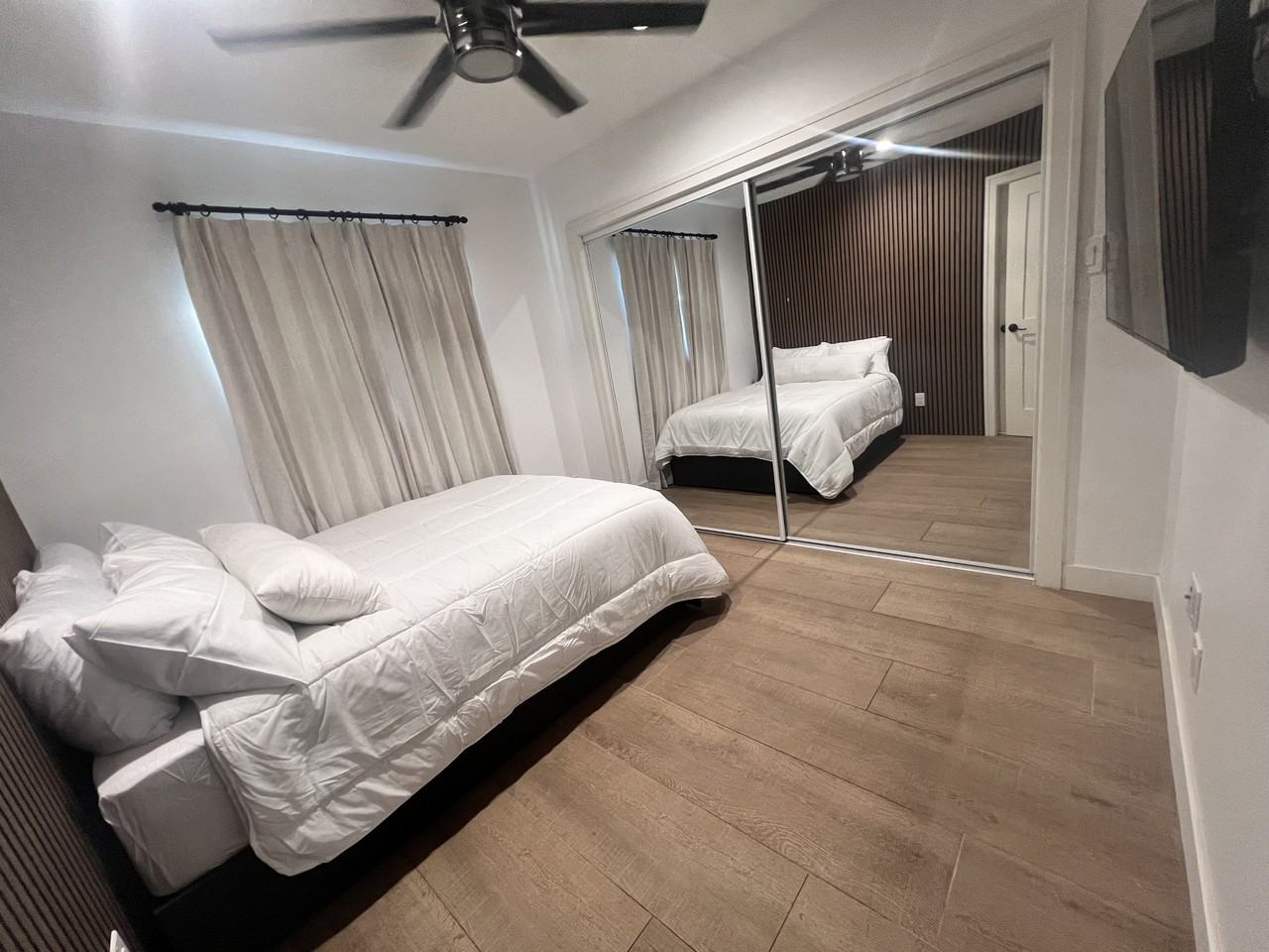 9151 White Oak Ave #POOL - Photo 7 of 17