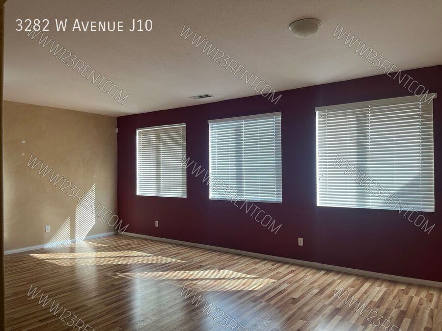 3282 W Avenue J10 - Photo 4 of 39