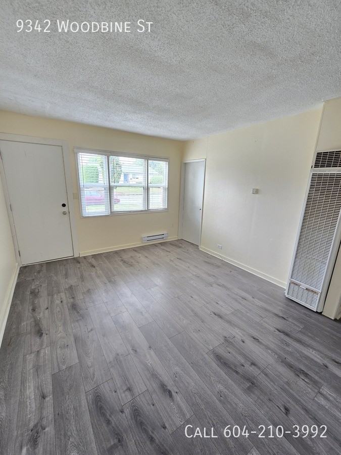 9342 Woodbine St - Photo 2 of 8