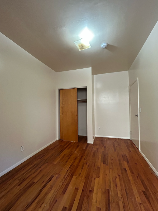 33 Storms Ave - Photo 3 of 16