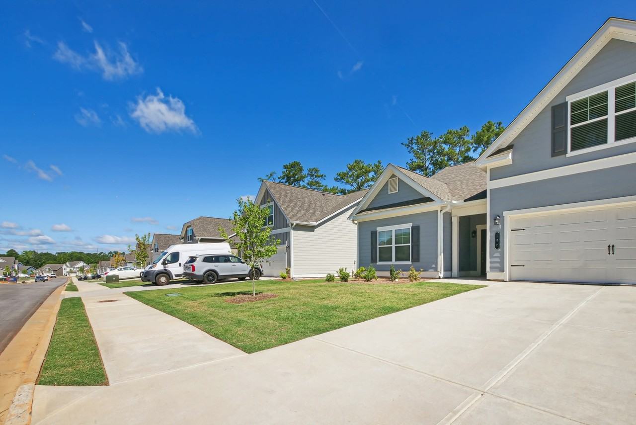 Salem Oaks - Photo 4 of 52