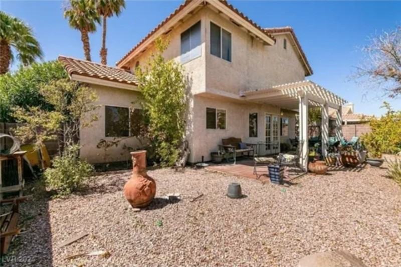 1834 Escondido Ter - Photo 2 of 3