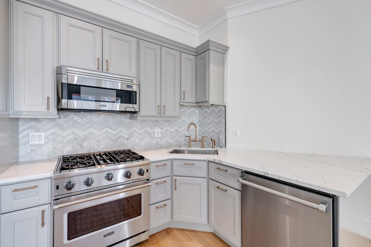 408 M Street Northwest #4 - Photo 6 of 22