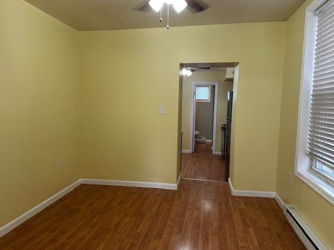 206 W Main St - Photo 3 of 10