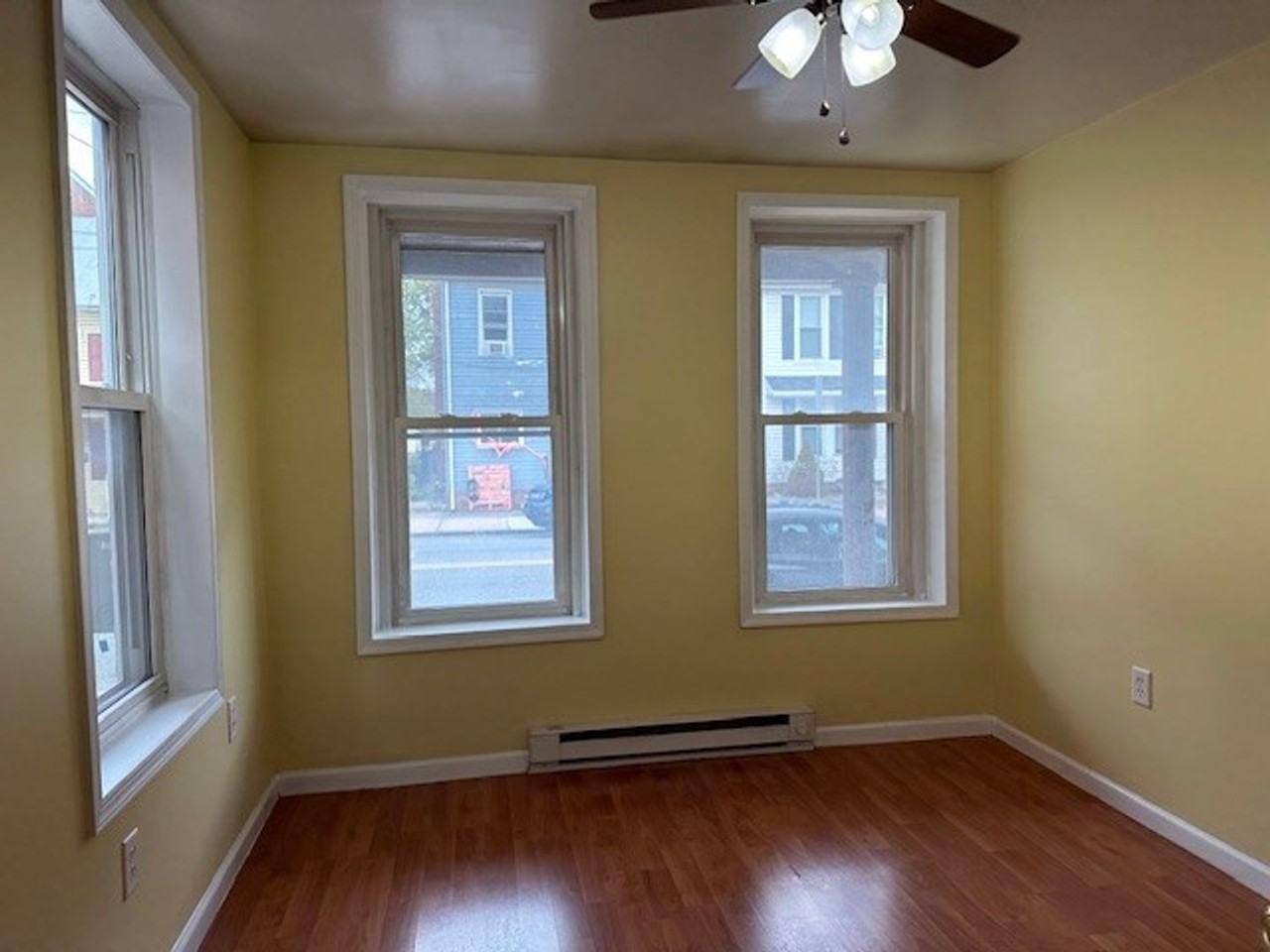 206 W Main St - Photo 4 of 10