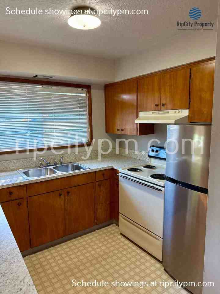 21723 Se Alder Dr #6 - Photo 4 of 11