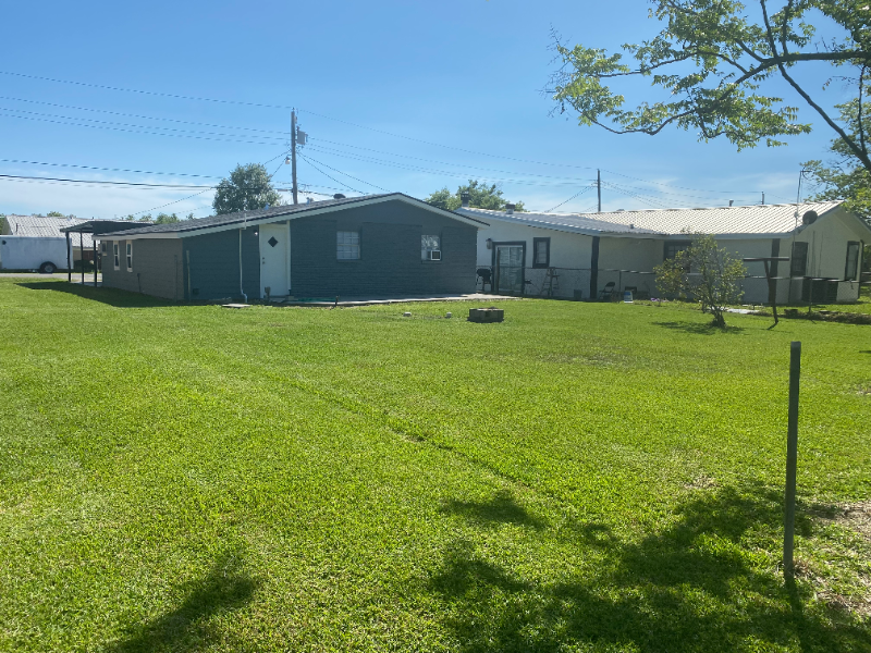 414 Fieldcrest Drive - Photo 3 of 12