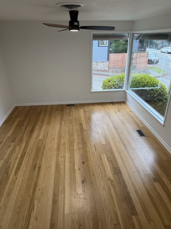 4858 Fauntleroy Way Sw - Photo 3 of 13