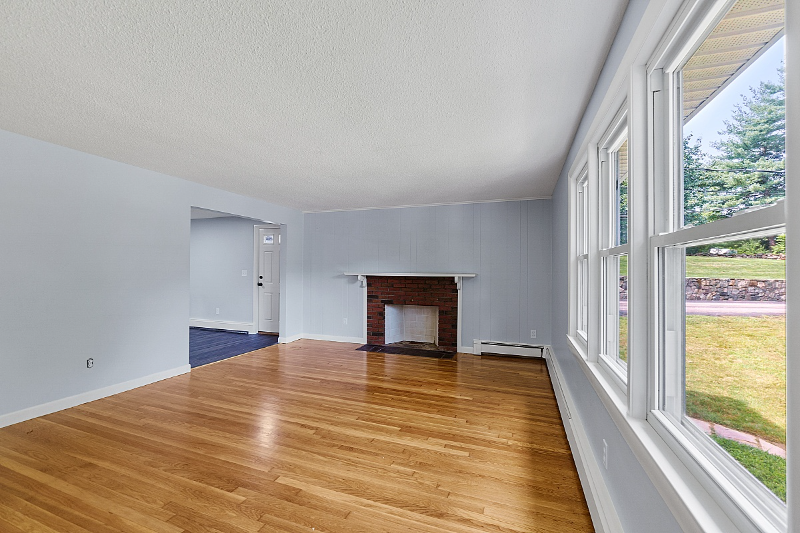 447 Main St - Photo 4 of 44