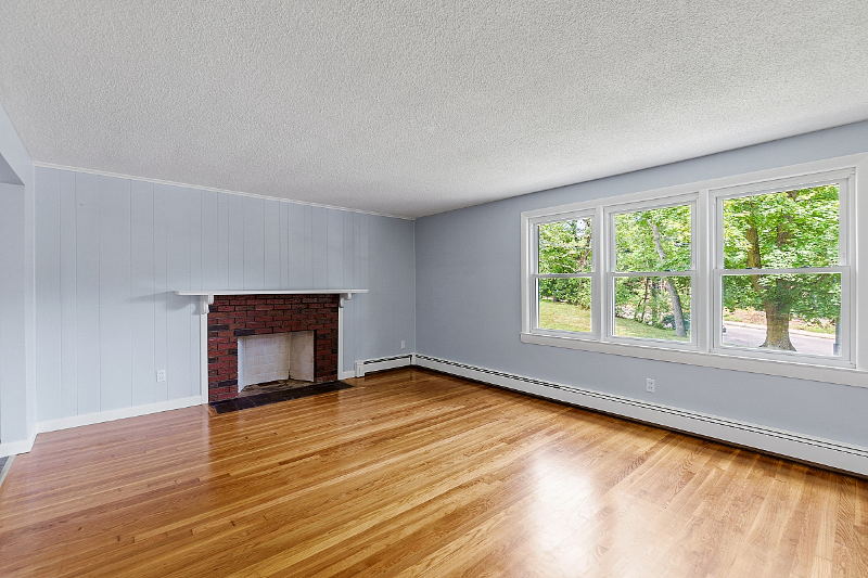 447 Main St - Photo 6 of 44