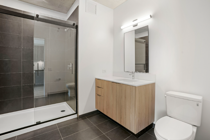 221 W Polk St - Photo 4 of 16