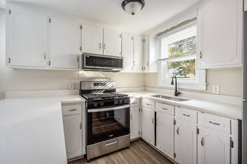 2755 E Surrey Dr #A - Photo 5 of 16