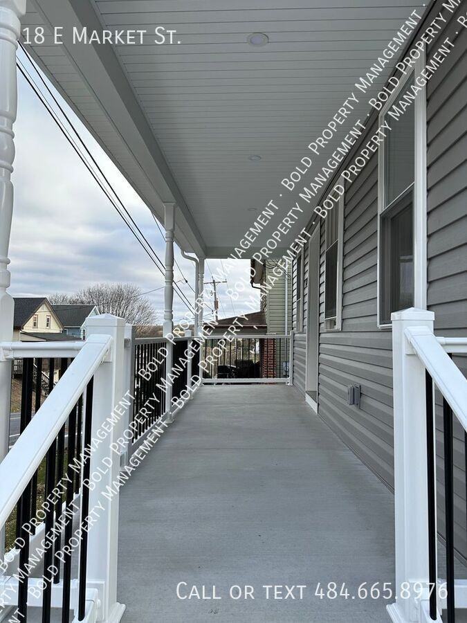 18 E Market St - Photo 3 of 15