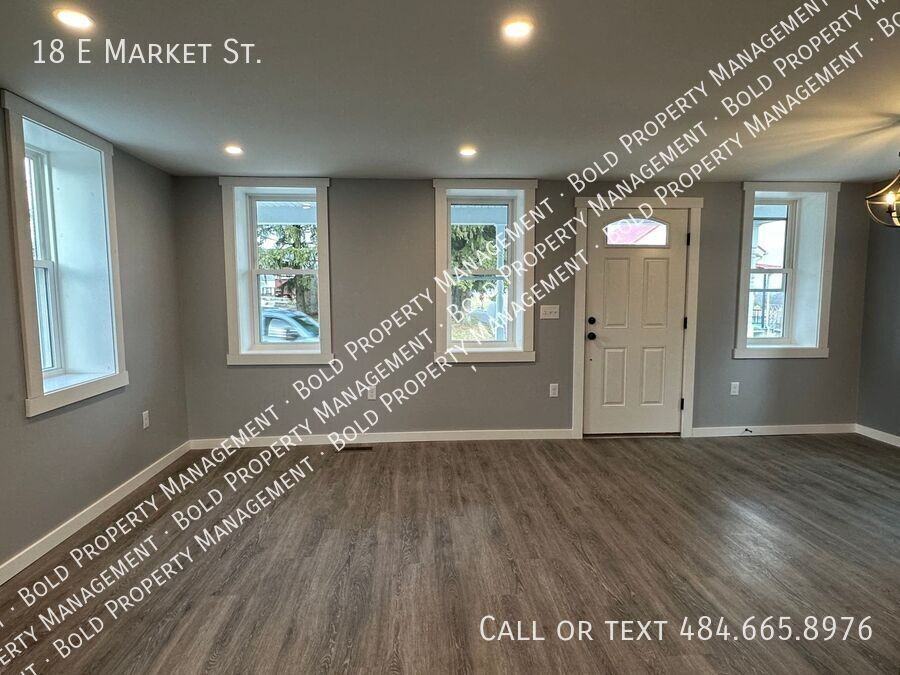 18 E Market St - Photo 6 of 15