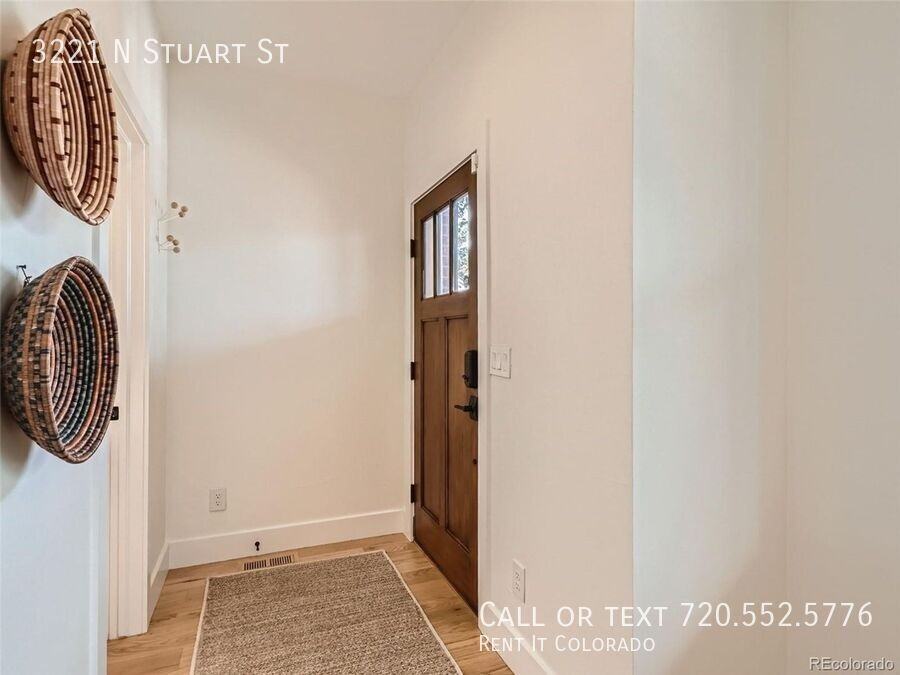 3221 Stuart St - Photo 3 of 31